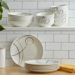 Circles 18 Piece Dinnerware Set, Service for 6
