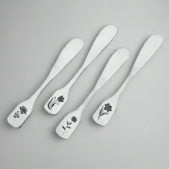 Matte Floral Set of 4 Spreaders