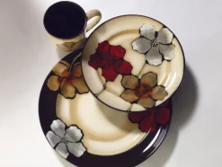 Painted Poppies 16 Piece Dinnerware Set, Service for 4