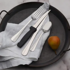 Simplicity 16 Piece Flatware Set, Service for 4